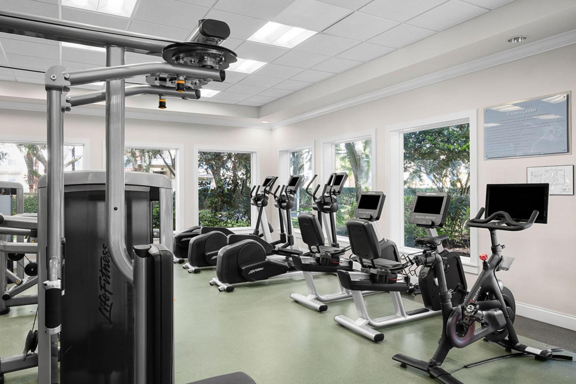 Marriott's Cypress Harbour Hotel 3*